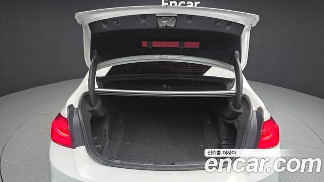 BMW 3-Series 2016 — photo 20