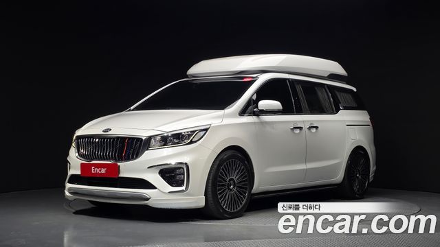 Kia Canival 2019 — photo 1