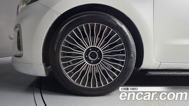 Kia Canival 2019 — photo 5