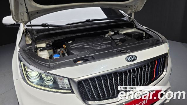 Kia Canival 2019 — photo 6
