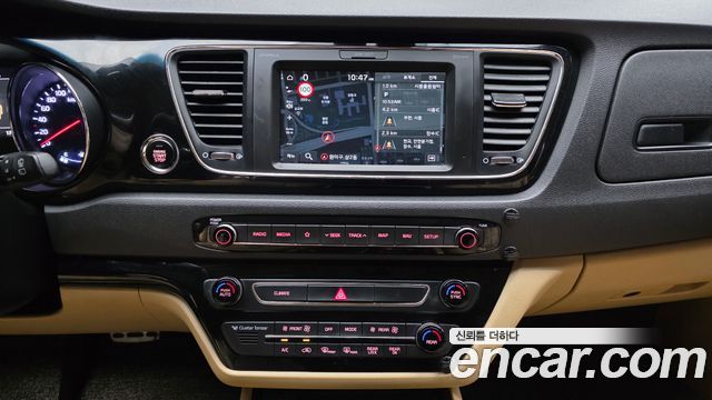 Kia Canival 2019 — photo 15