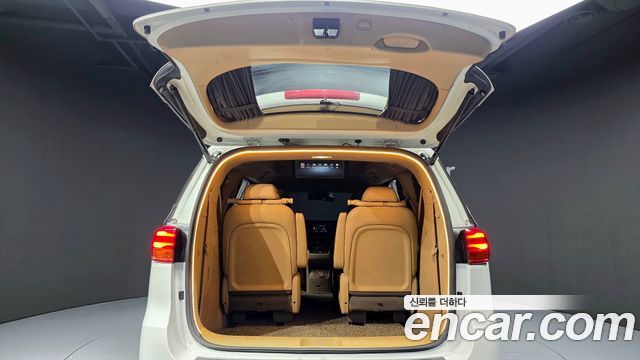 Kia Canival 2019 — photo 20