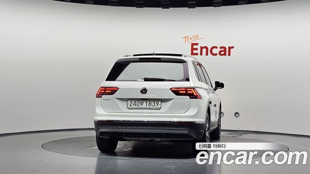 Volkswagen Tiguan 2020 — photo 4