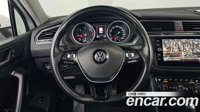 Volkswagen Tiguan 2020 — photo 19