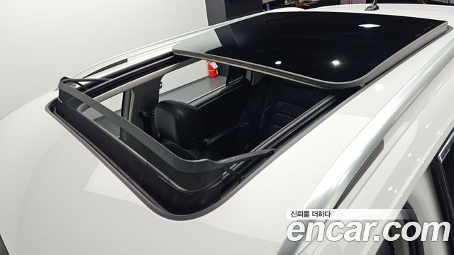 Volkswagen Tiguan 2020 — photo 25
