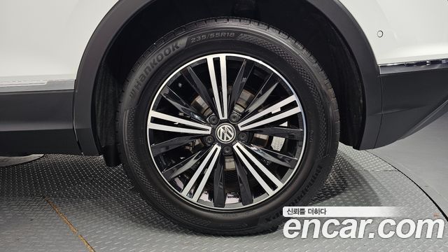 Volkswagen Tiguan 2020 — photo 7