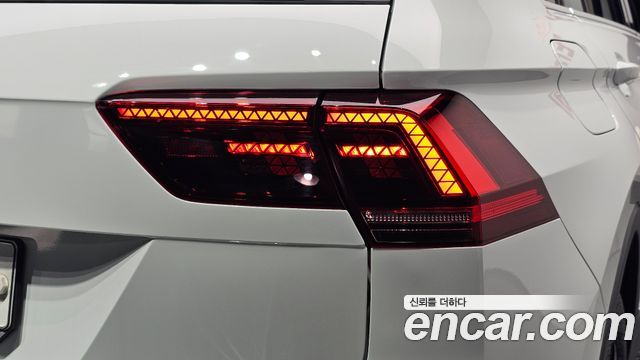 Volkswagen Tiguan 2020 — photo 9