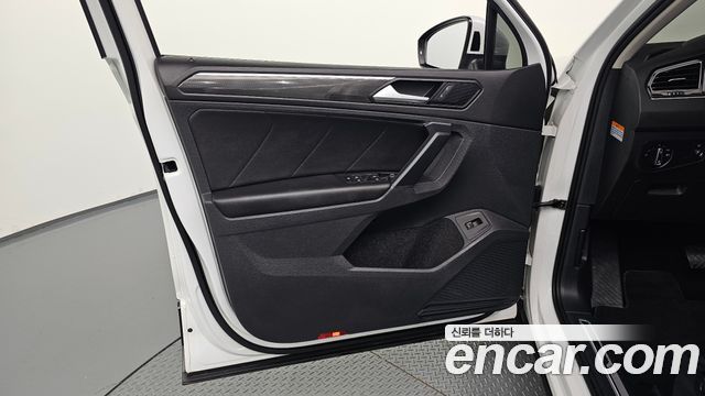 Volkswagen Tiguan 2020 — photo 14