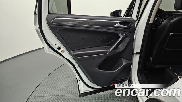 Volkswagen Tiguan 2020 — photo 15