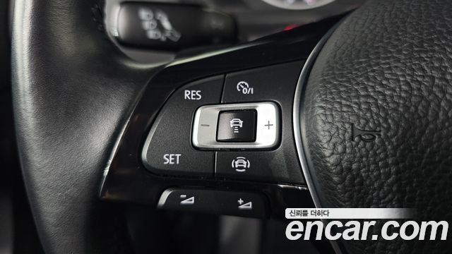 Volkswagen Tiguan 2020 — photo 30