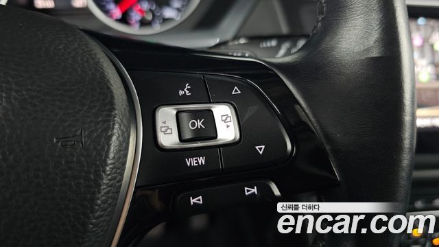Volkswagen Tiguan 2020 — photo 32