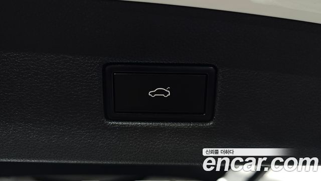 Volkswagen Tiguan 2020 — photo 38