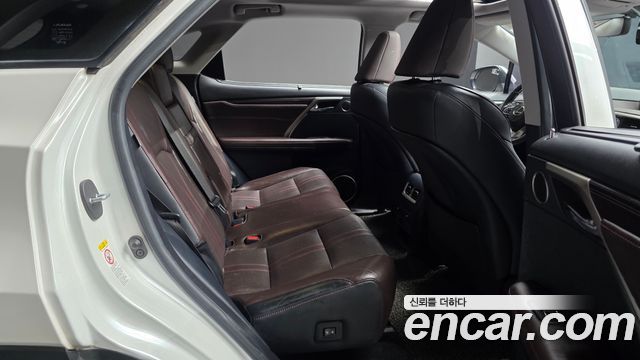 Lexus RX 2017 — photo 11