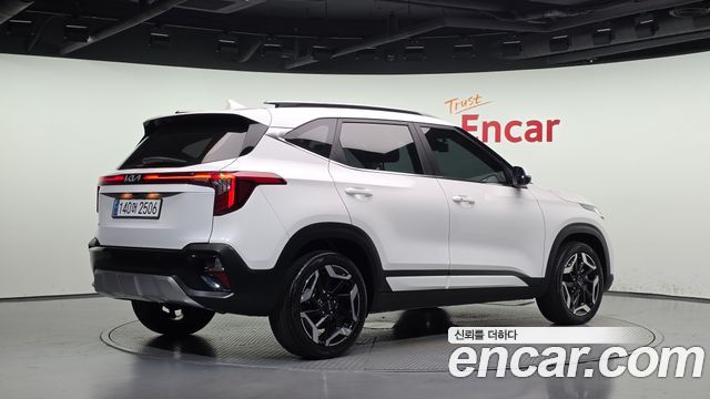 Kia Seltos 2024 — photo 2