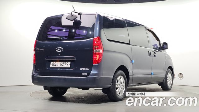 Hyundai Starex 2018 — photo 2