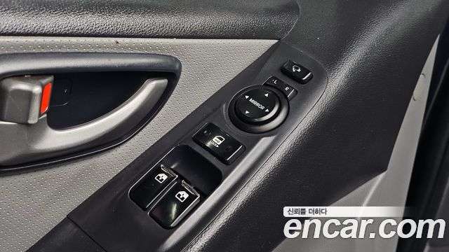 Hyundai Starex 2018 — photo 13