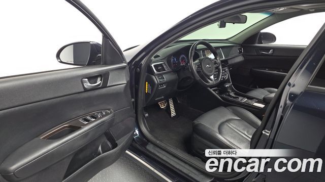 Kia K5 2016 — photo 10