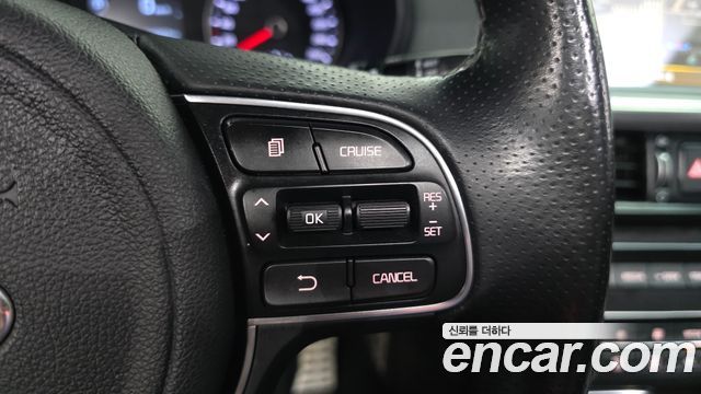 Kia K5 2016 — photo 17