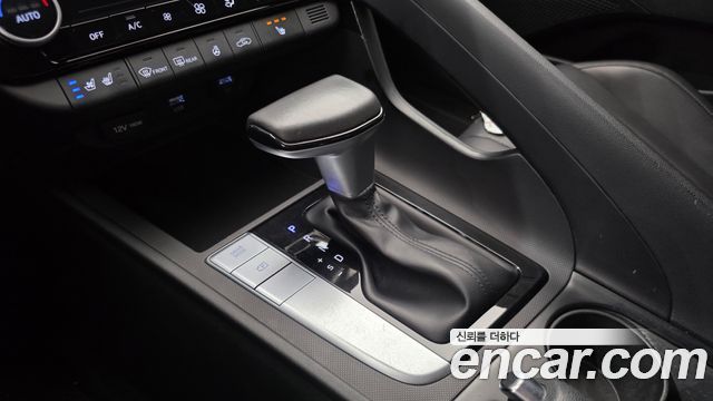 Hyundai AVANTE 2021 — photo 12