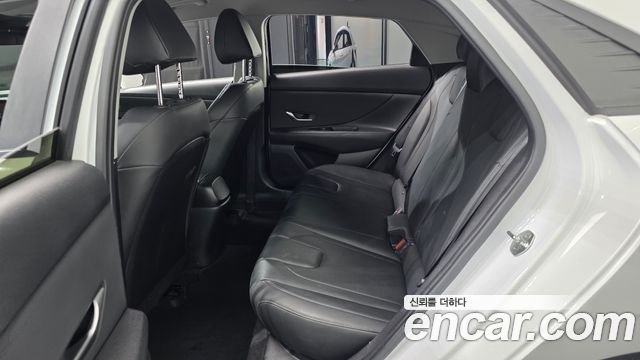 Hyundai AVANTE 2021 — photo 18
