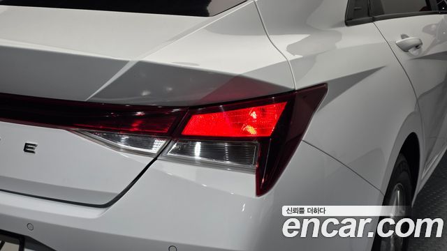 Hyundai AVANTE 2021 — photo 9