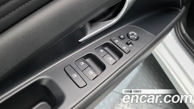 Hyundai AVANTE 2021 — photo 28