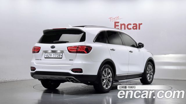Kia Sorento 2018 — photo 2
