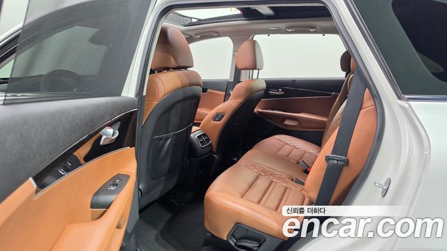 Kia Sorento 2018 — photo 11