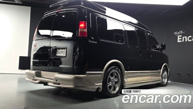 Chevrolet Express Van 2007 — photo 2