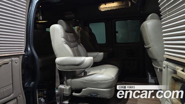Chevrolet Express Van 2007 — photo 12