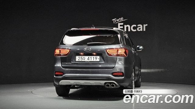 Kia Sorento 2018 — photo 4