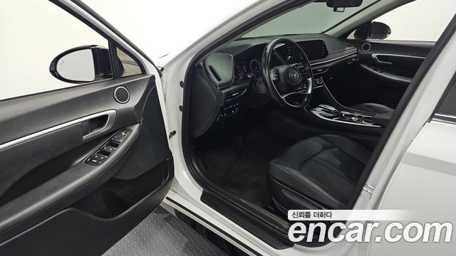 Hyundai Sonata 2022 — photo 17