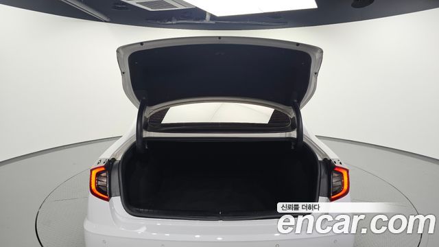 Hyundai Sonata 2022 — photo 26
