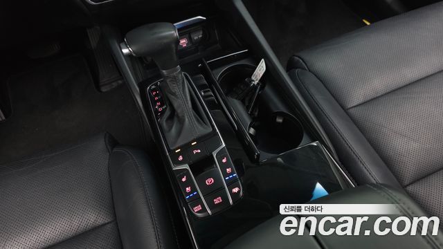 Kia K7 2017 — photo 12