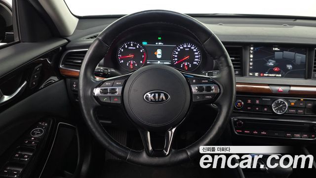 Kia K7 2017 — photo 19