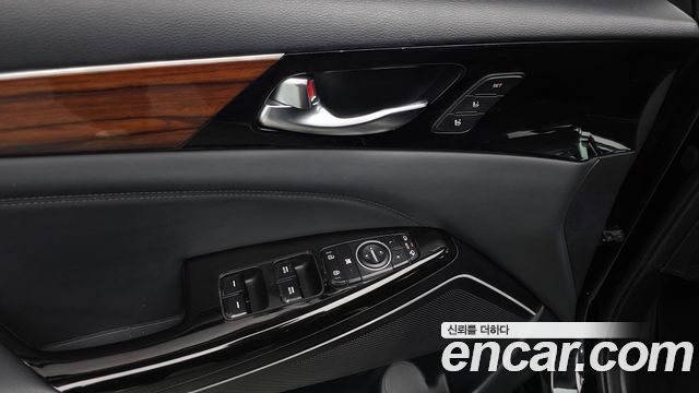 Kia K7 2017 — photo 23