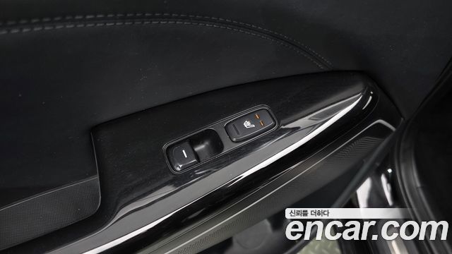 Kia K7 2017 — photo 25