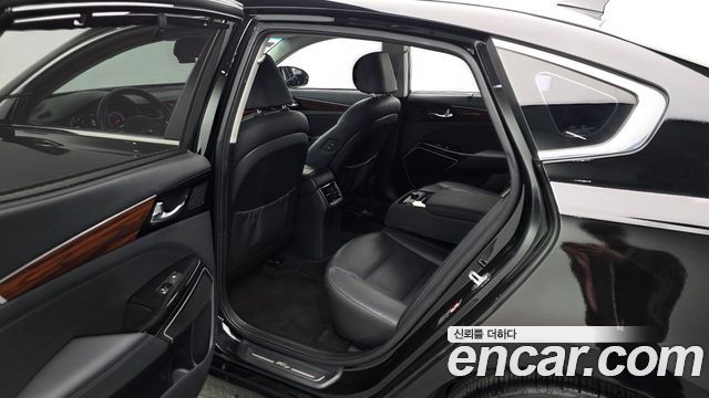 Kia K7 2017 — photo 16
