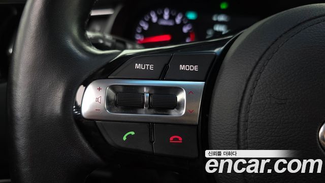 Kia K7 2017 — photo 29