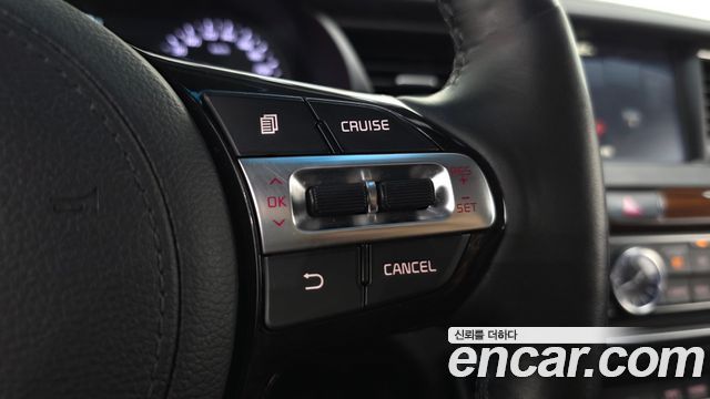 Kia K7 2017 — photo 31