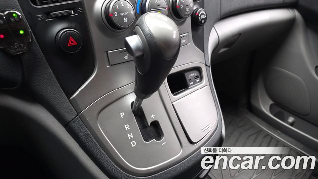 Hyundai Starex 2014 — photo 12