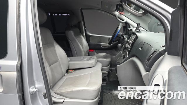 Hyundai Starex 2014 — photo 17