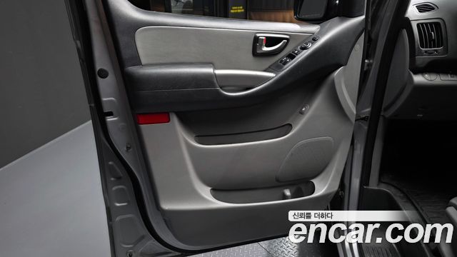 Hyundai Starex 2014 — photo 15