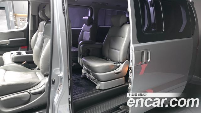 Hyundai Starex 2014 — photo 16