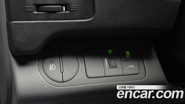 Hyundai Starex 2014 — photo 30