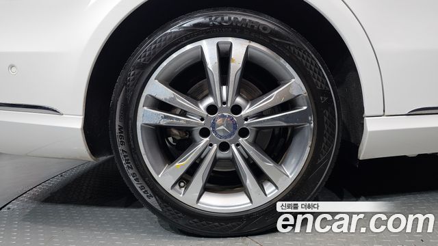 Mercedes-Benz E-Class 2016 — photo 5