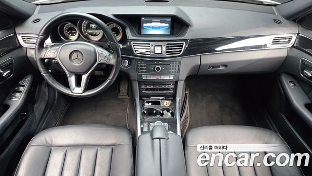 Mercedes-Benz E-Class 2016 — photo 7