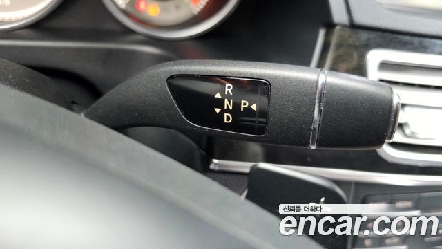 Mercedes-Benz E-Class 2016 — photo 9