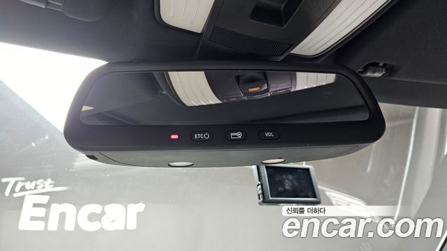 Mercedes-Benz E-Class 2016 — photo 17