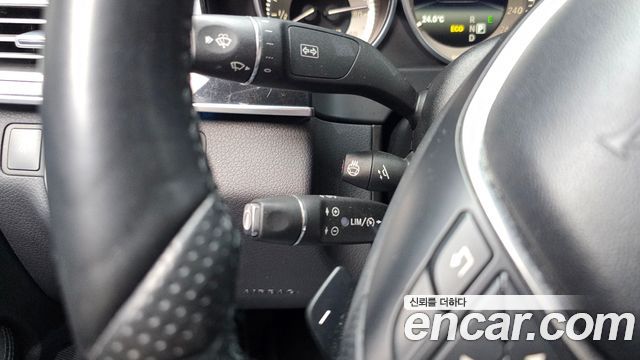 Mercedes-Benz E-Class 2016 — photo 18